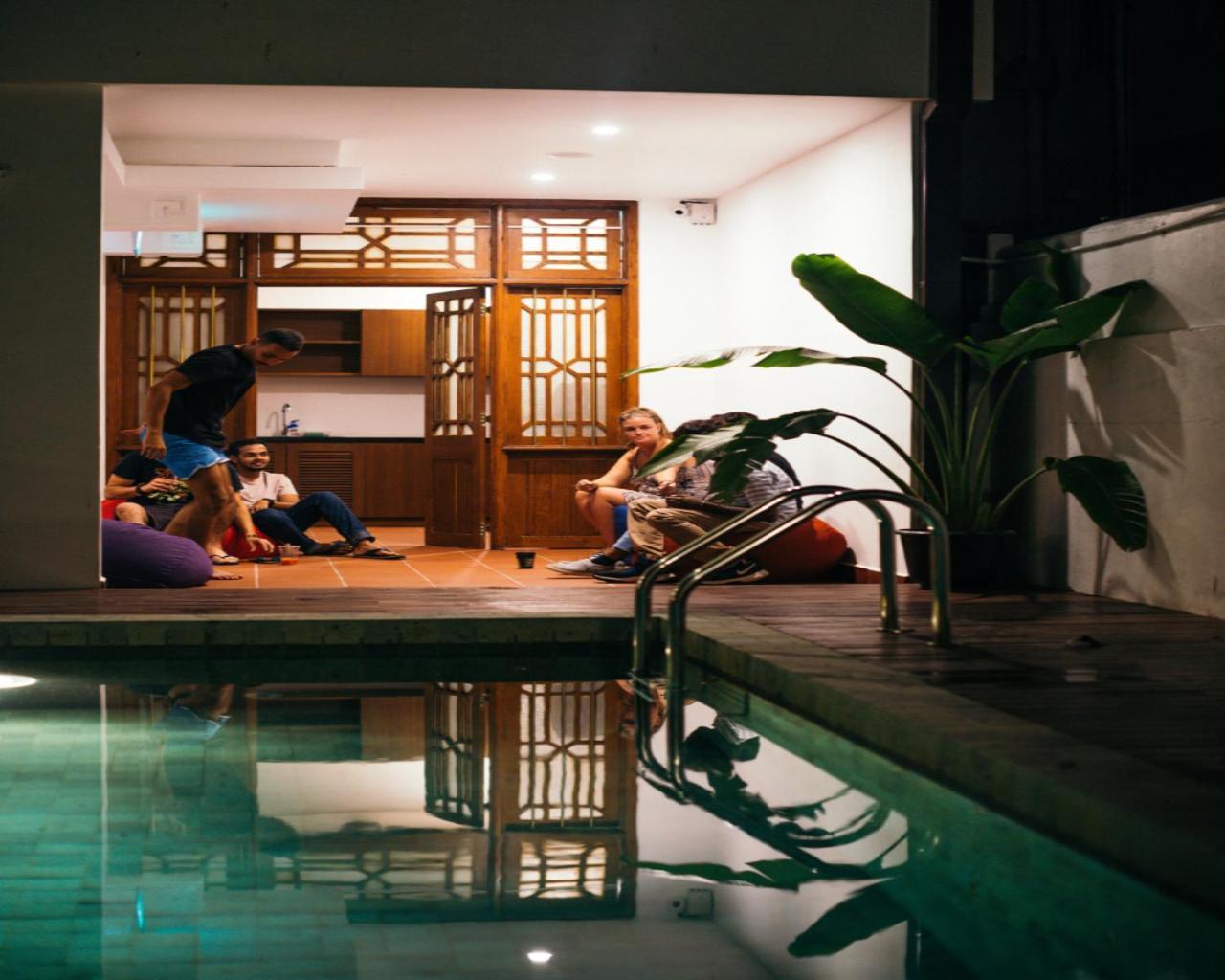Island Hostels Colombo Exterior photo The interior of the house